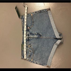 Cute High rise shorts.